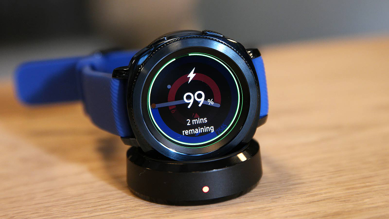 The Gear Sport comes with an easy-to-use magnetic charging cradle, and the UI even rotates 90 degrees while charging so you can use it as a table clock or something.